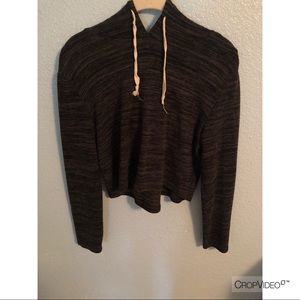 Cropped Hood Pullover